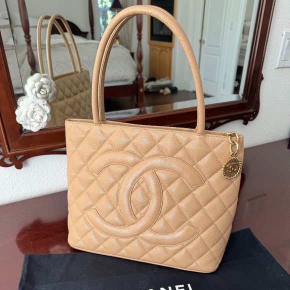 Chanel Caviar Quilted Medallion Tote - Beige (Authentic!) - Like new! - Picture 1 of 9